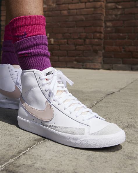 nike blazer mid 77 vintage.